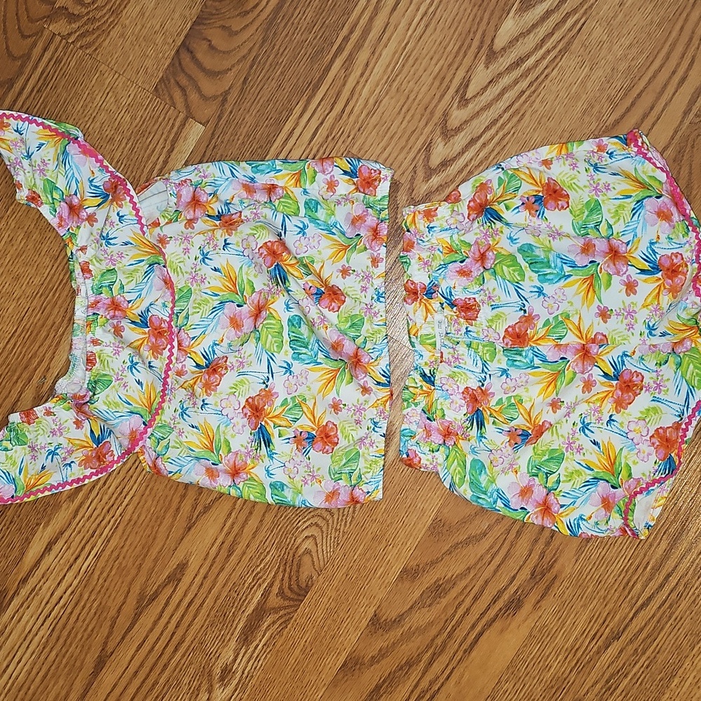 Girls 7 Flower Shorts Set NWT